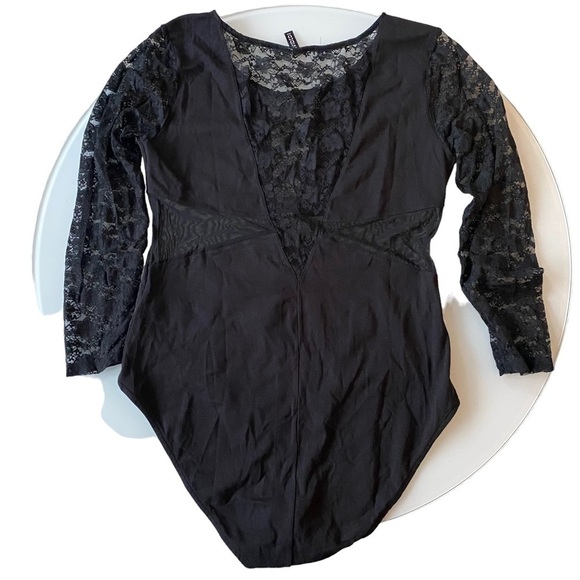 H&m Divided Lace & Sheer Long-Sleeve Bodysuit - Picture 2 of 10